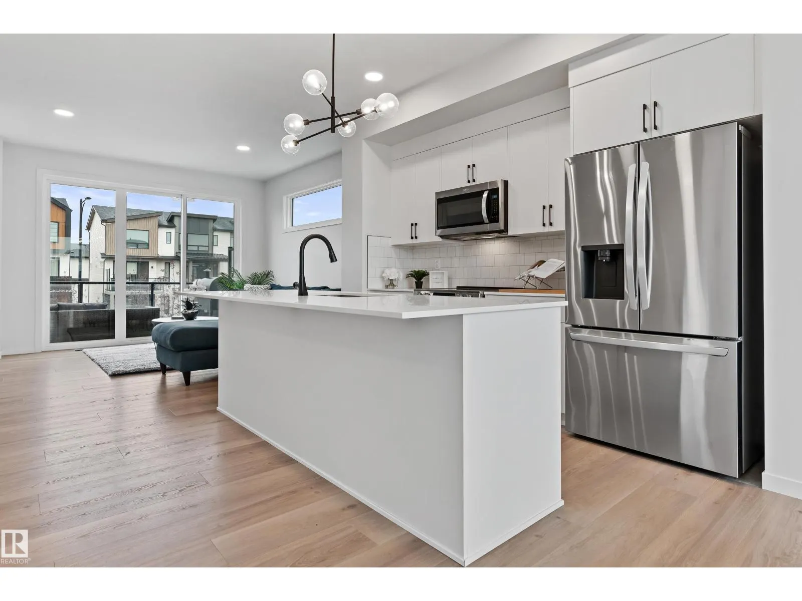 3284 KESWICK WY SW