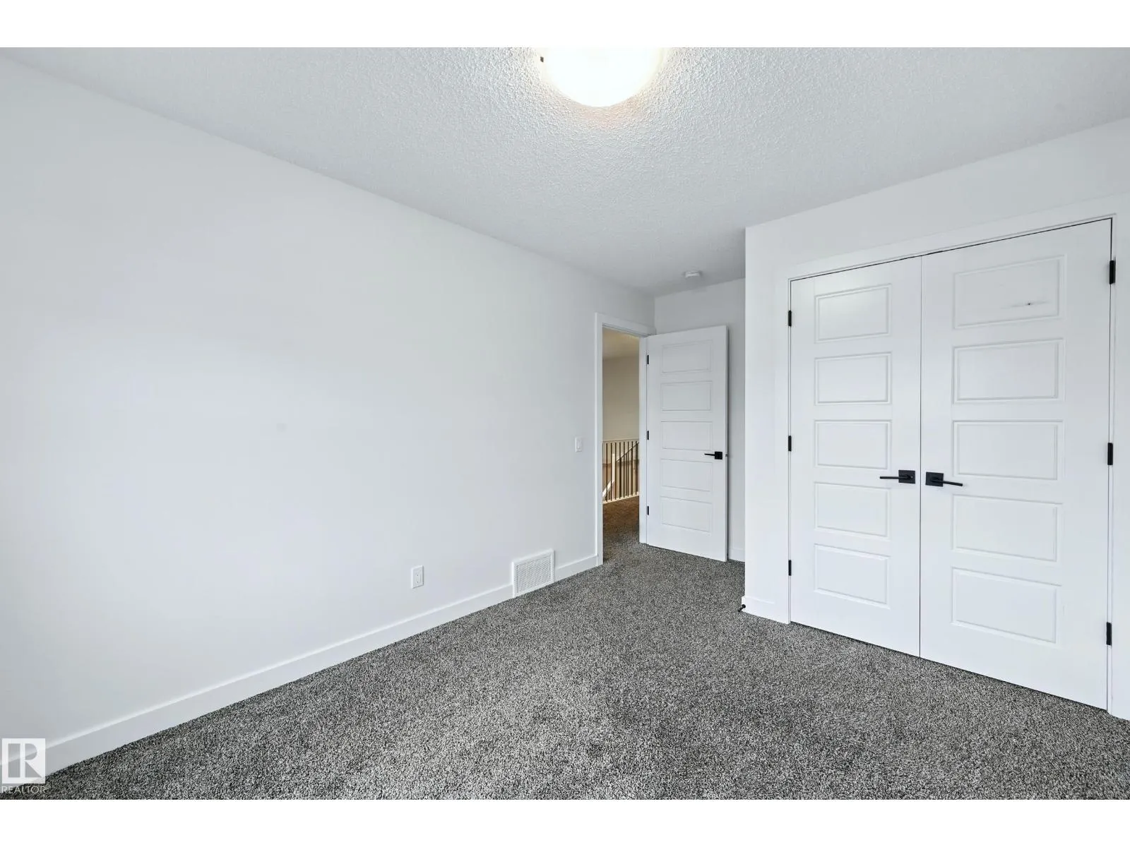 16603 31 AV SW
