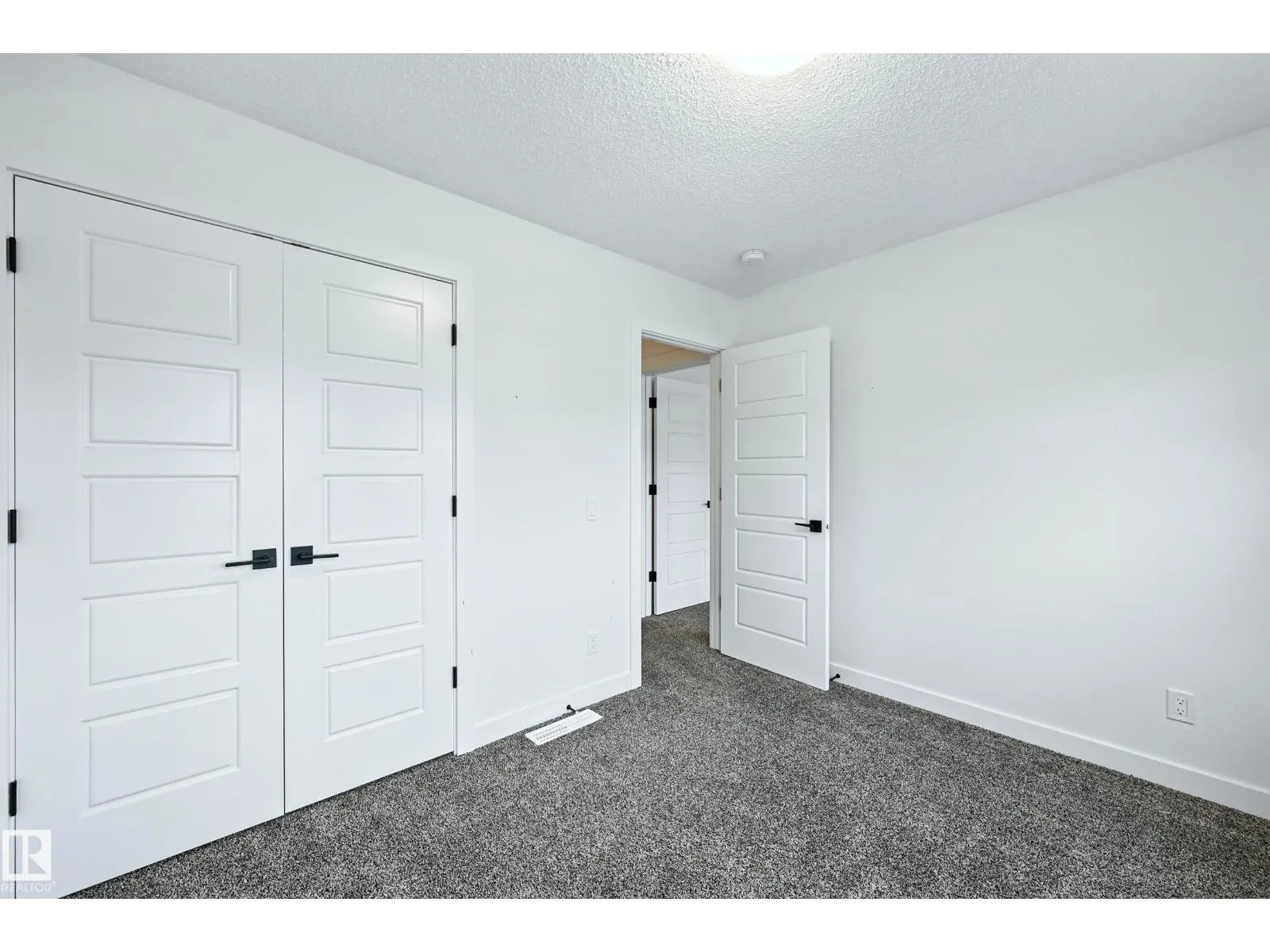 16603 31 AV SW