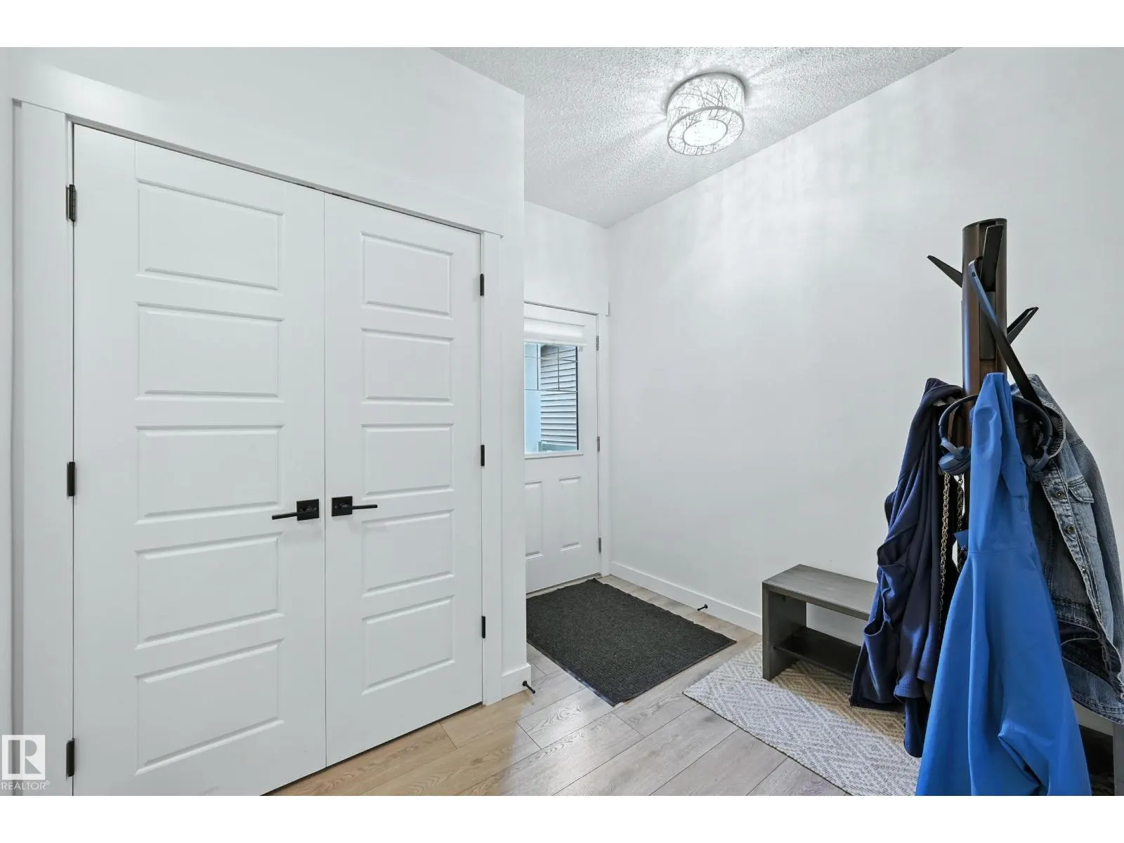 16603 31 AV SW