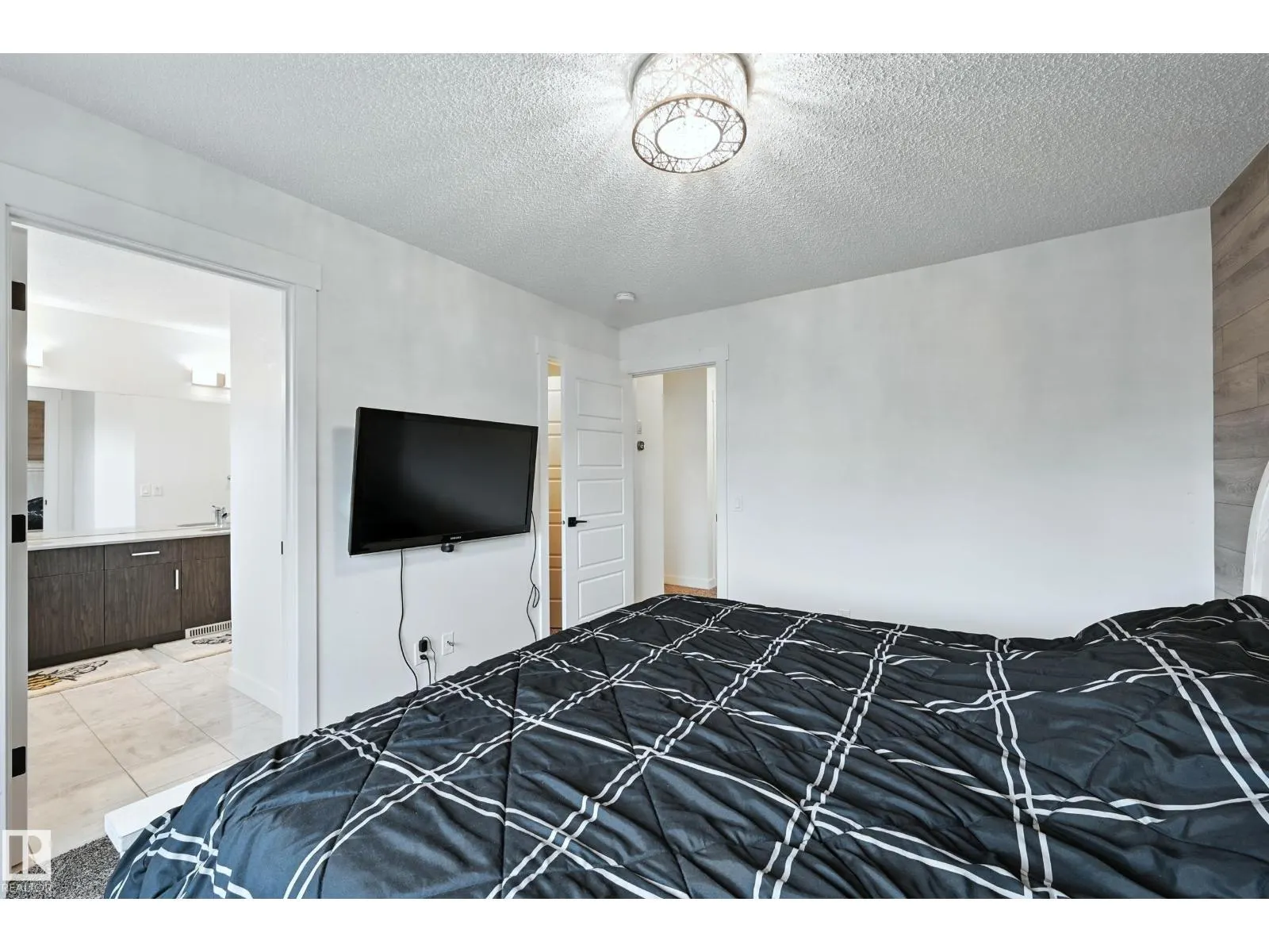 16603 31 AV SW