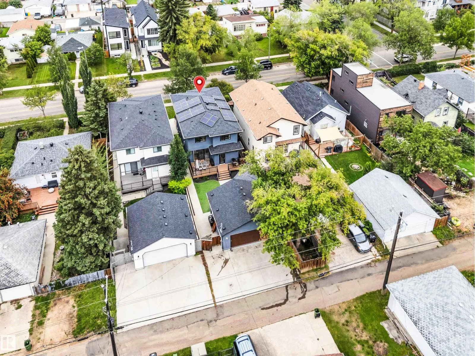 8531 76 AV NW NW