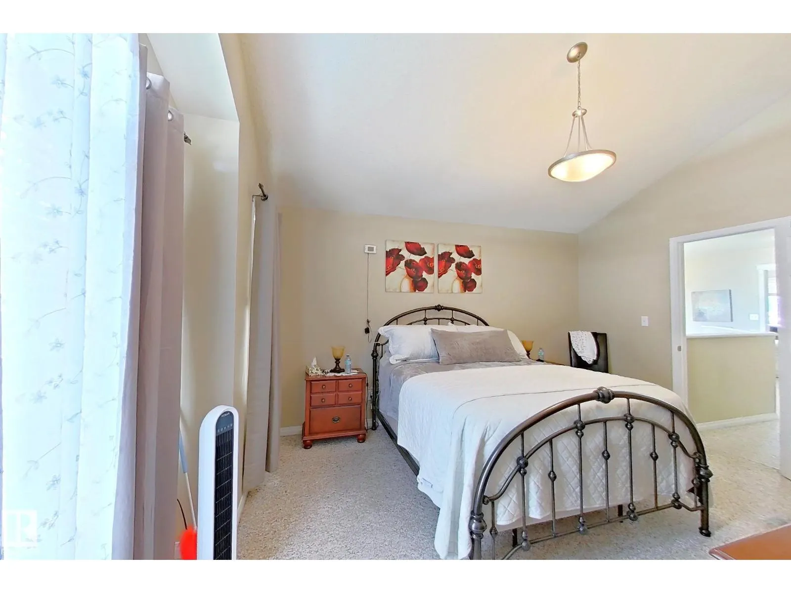 4511 162A AV NW