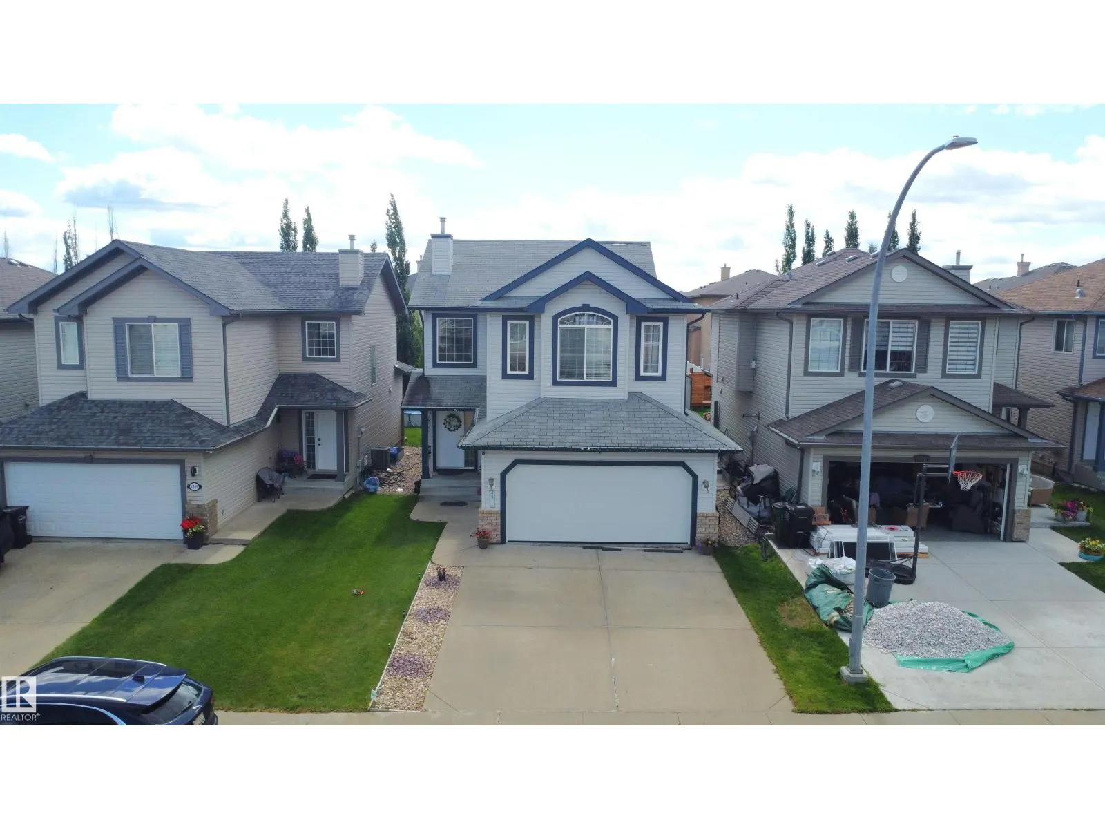 4511 162A AV NW