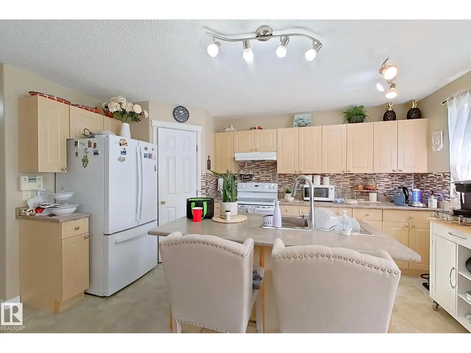 4511 162A AV NW