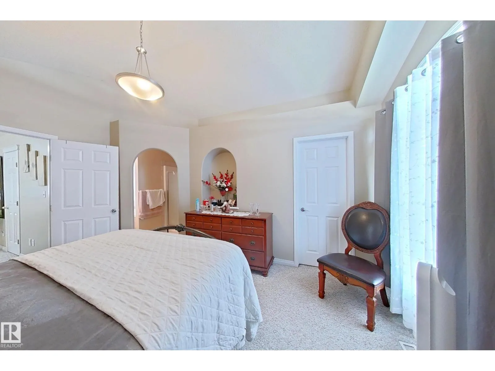4511 162A AV NW