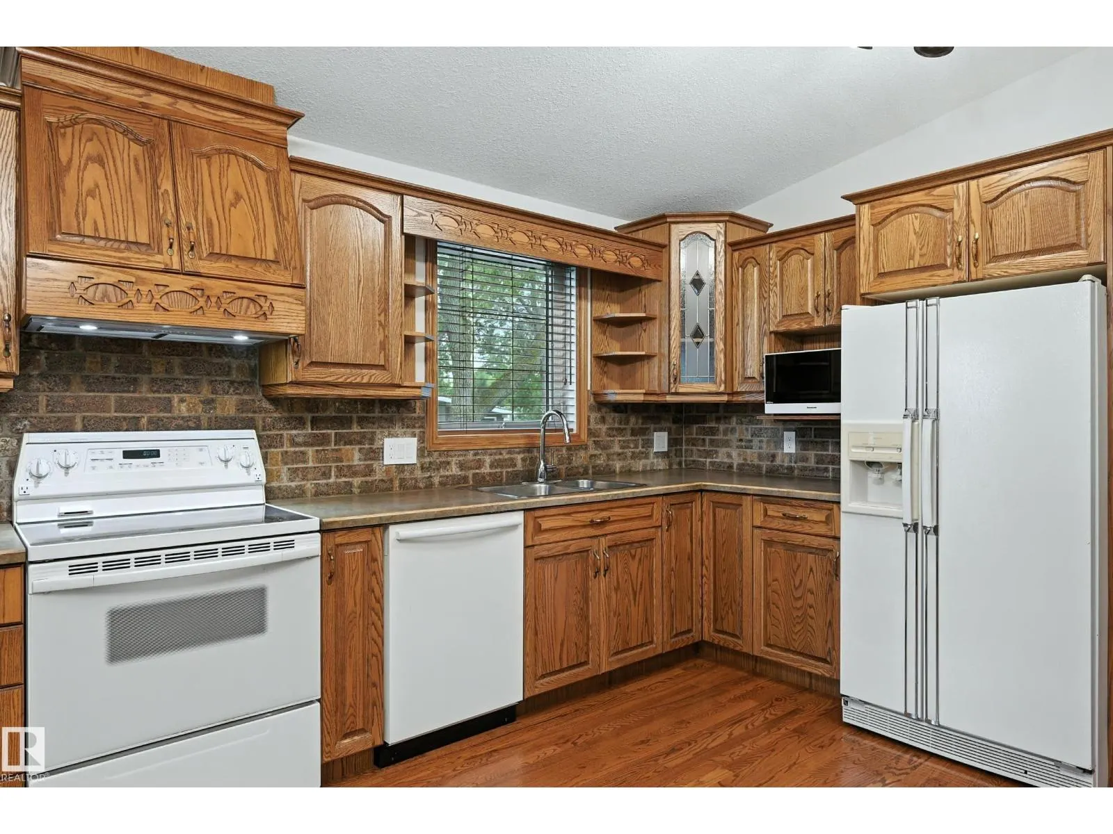 9404 SHERRIDON