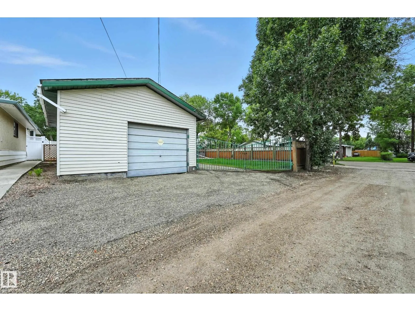 9404 SHERRIDON