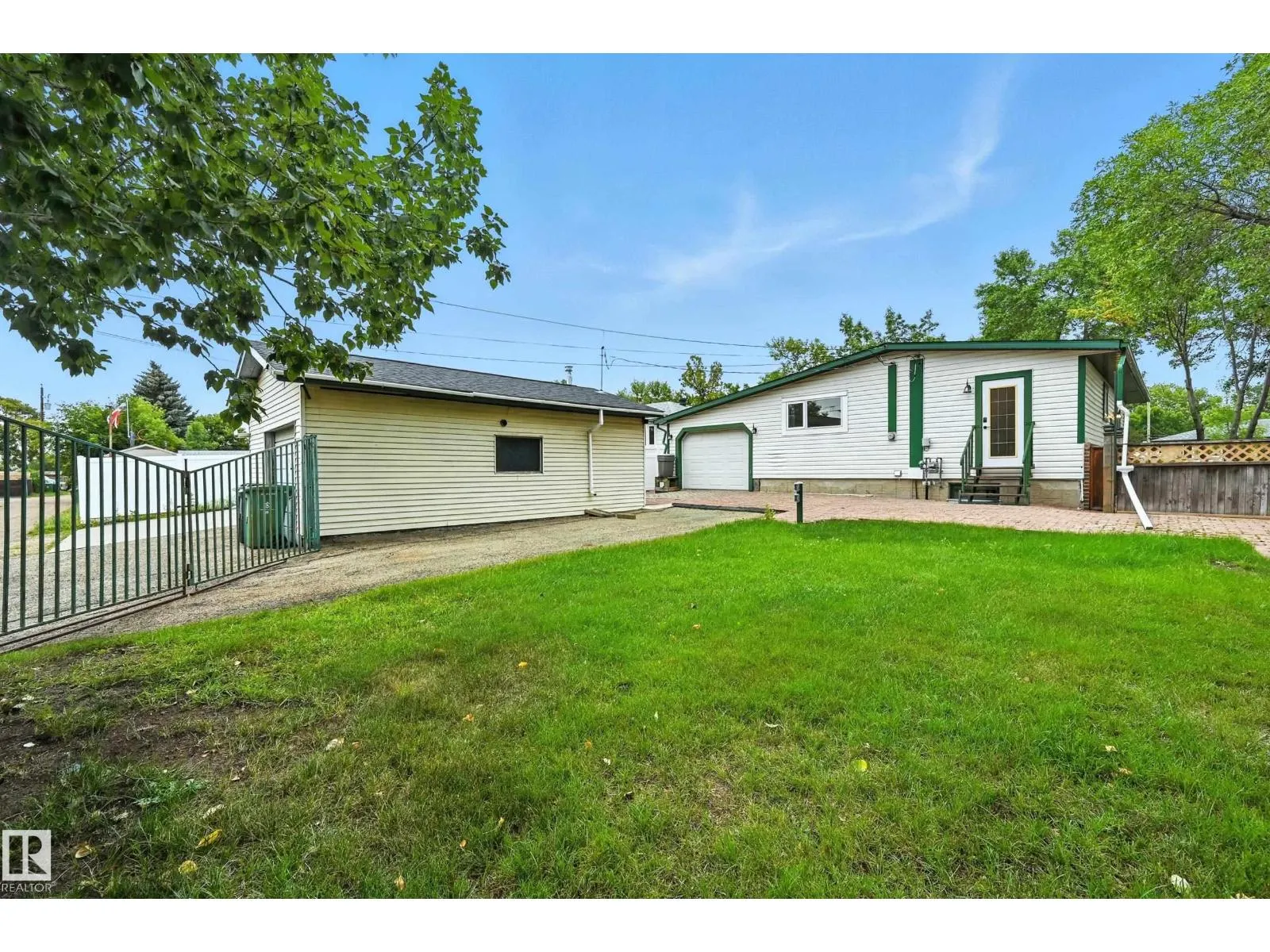 9404 SHERRIDON