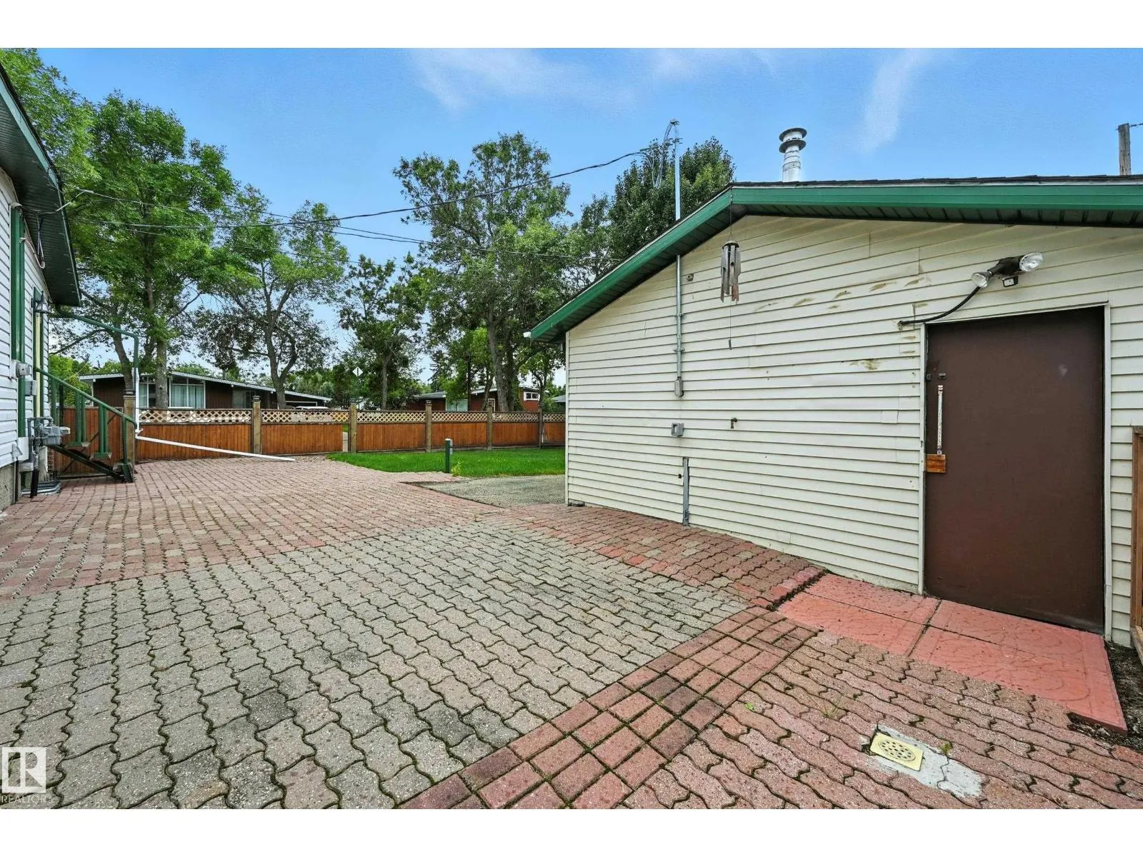 9404 SHERRIDON