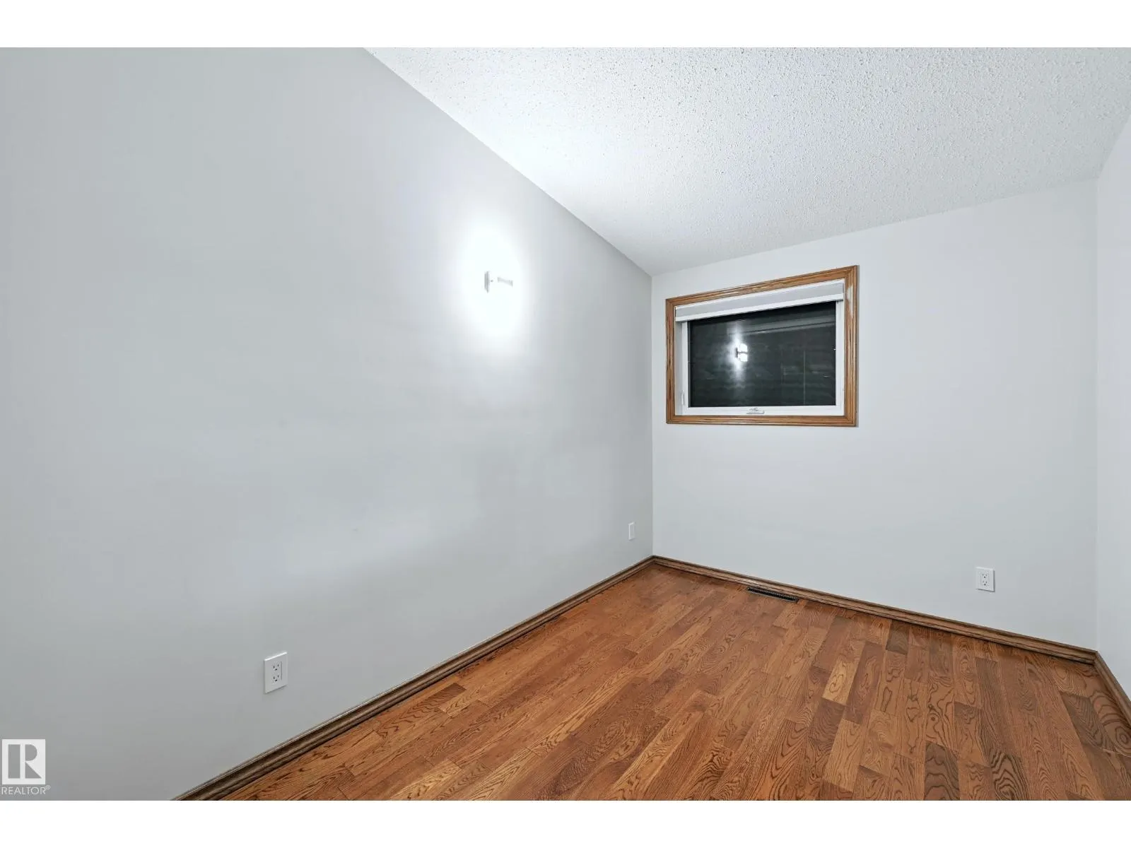 9404 SHERRIDON
