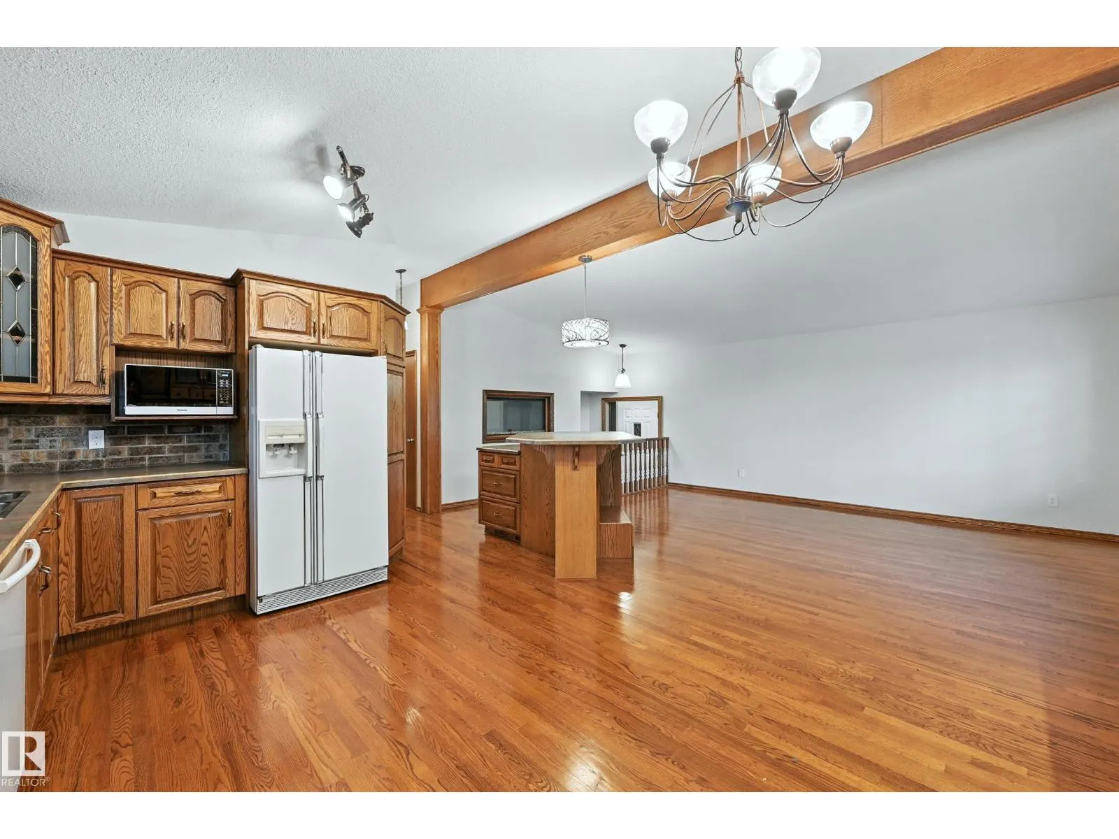 9404 SHERRIDON