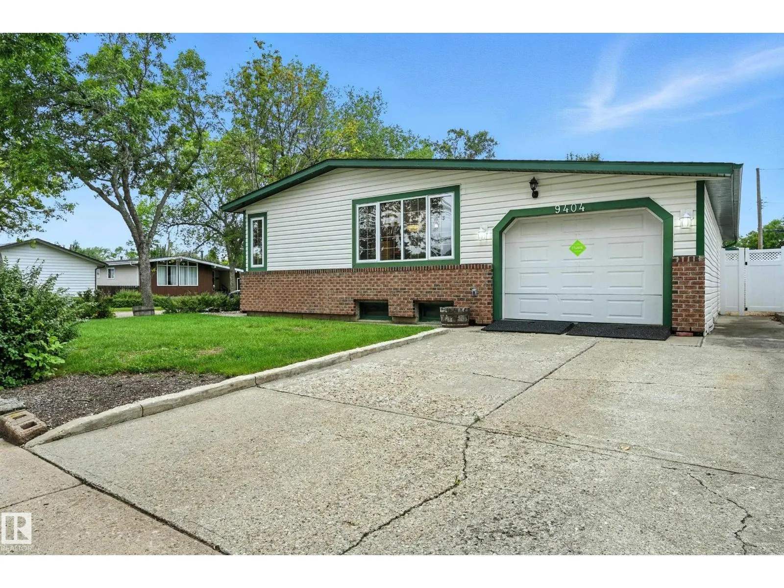 9404 SHERRIDON