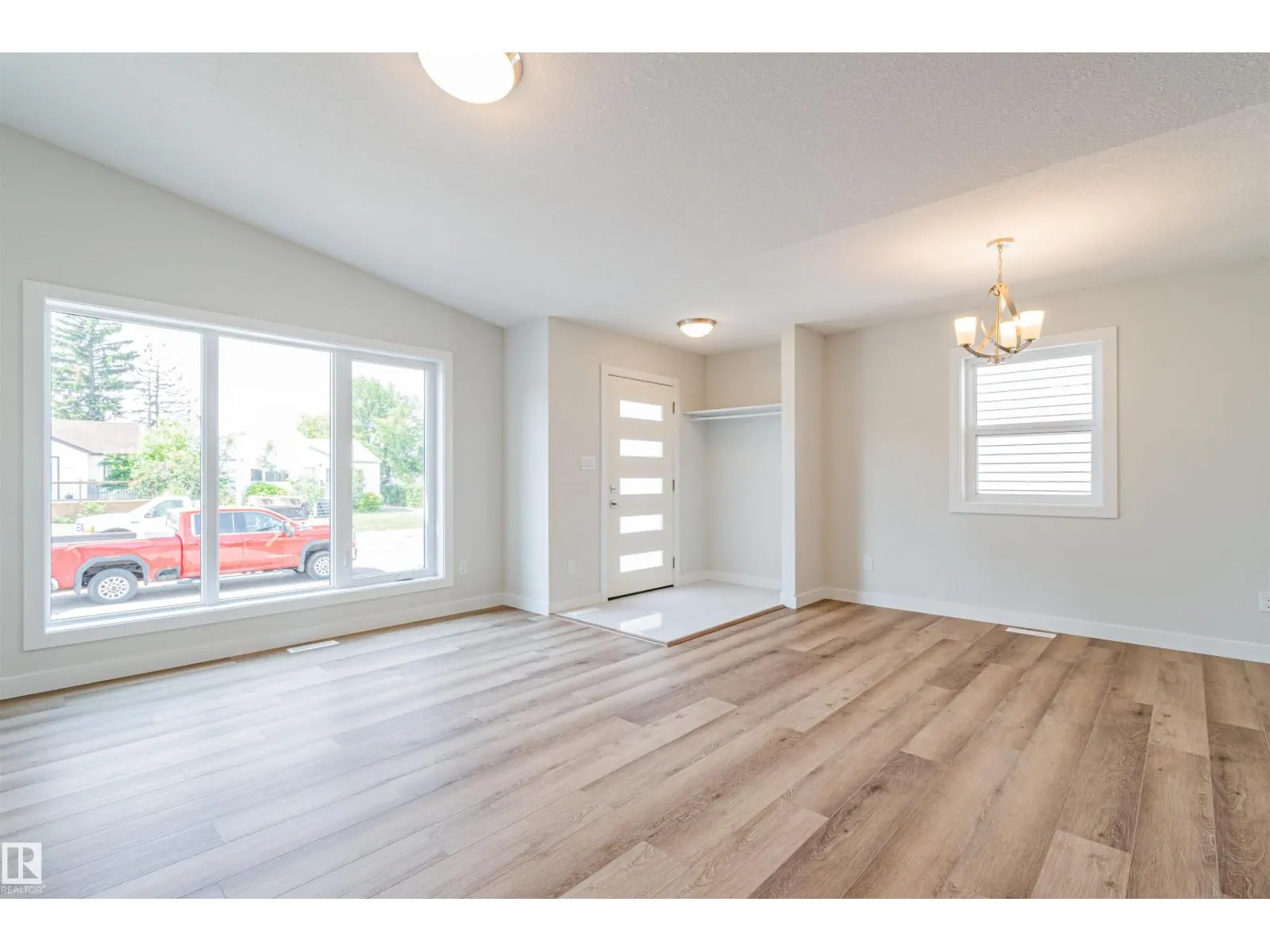 12125 88 ST NW