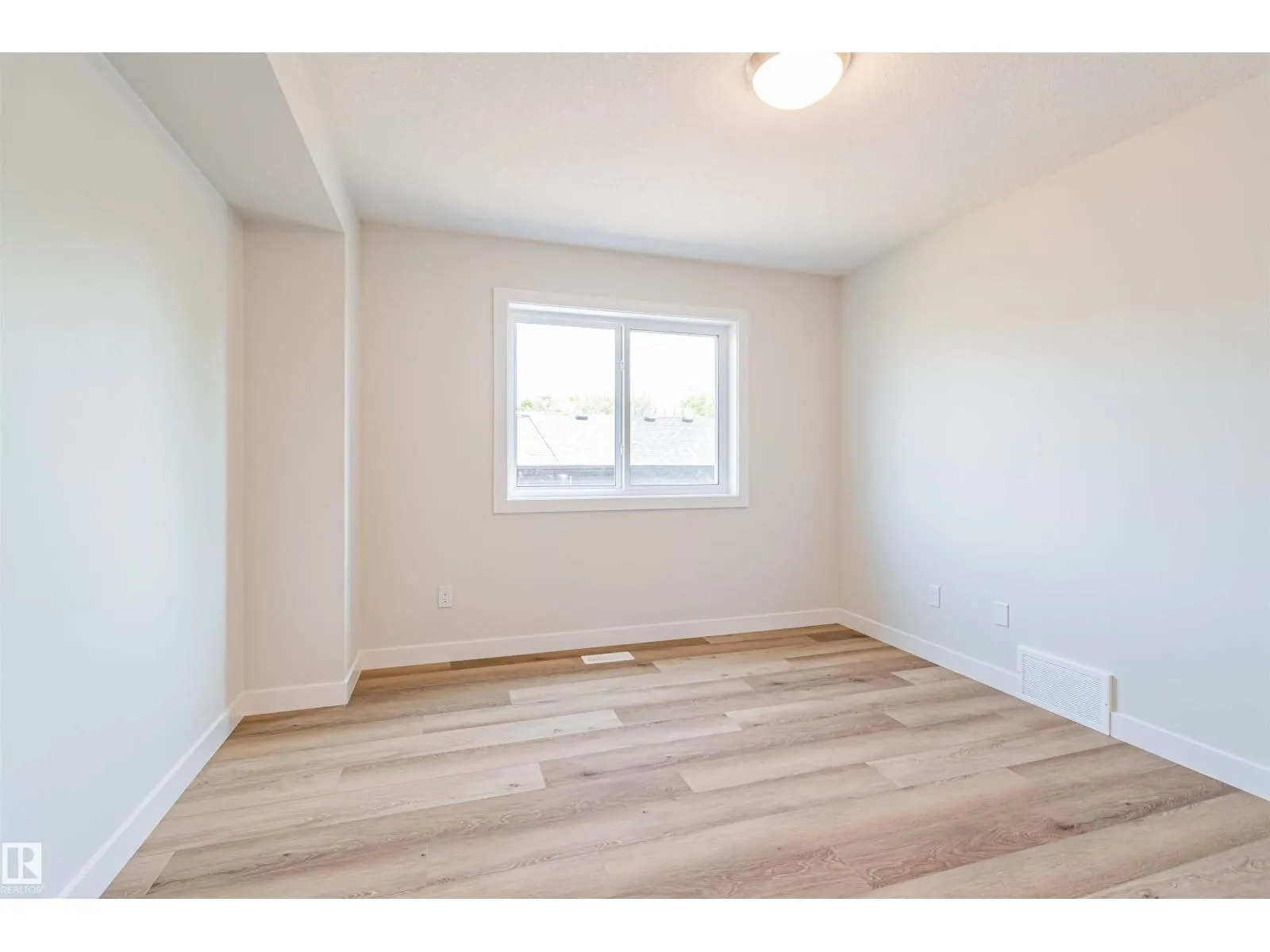 12125 88 ST NW