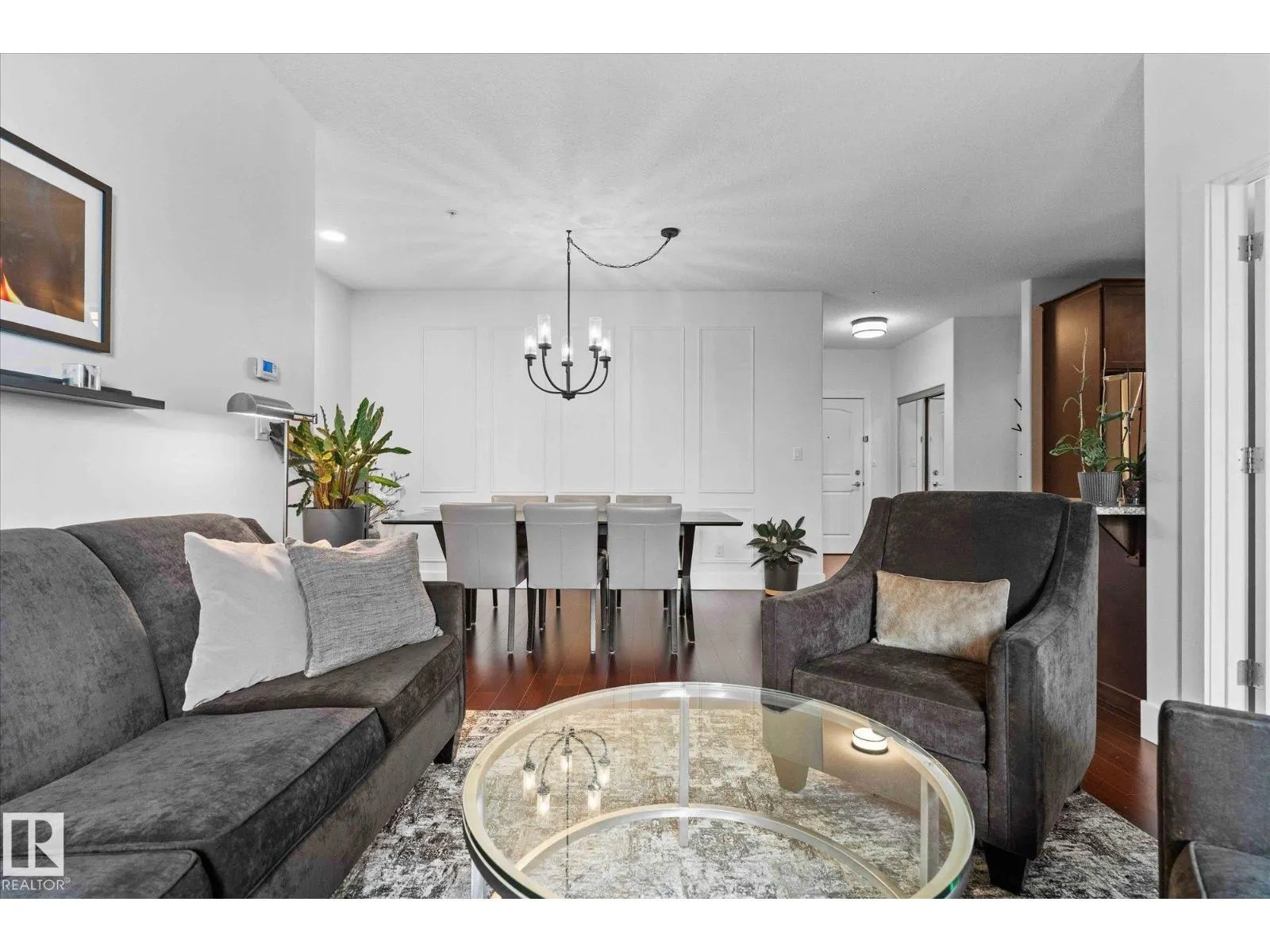 #352 6079 MAYNARD WY NW