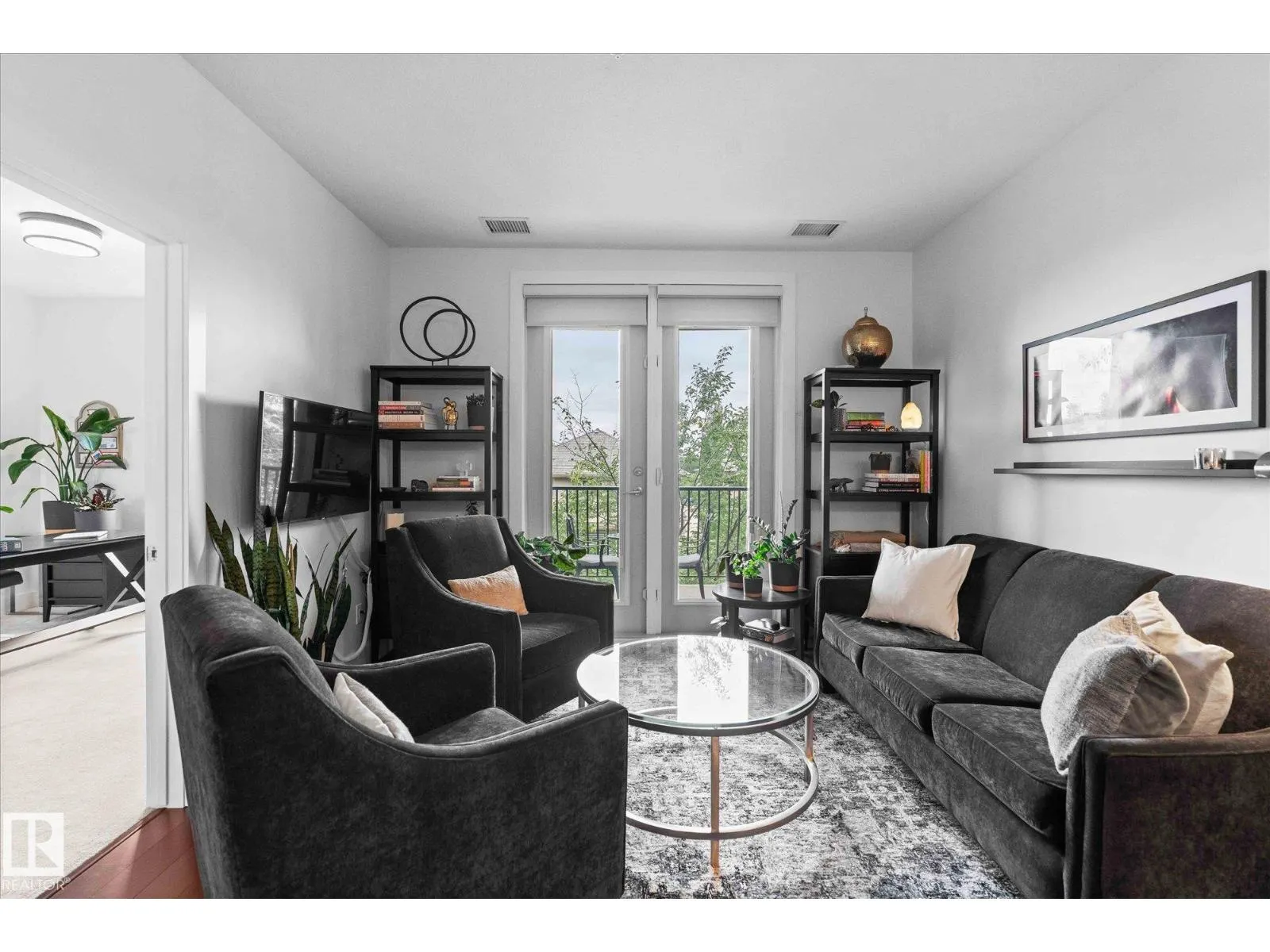 #352 6079 MAYNARD WY NW