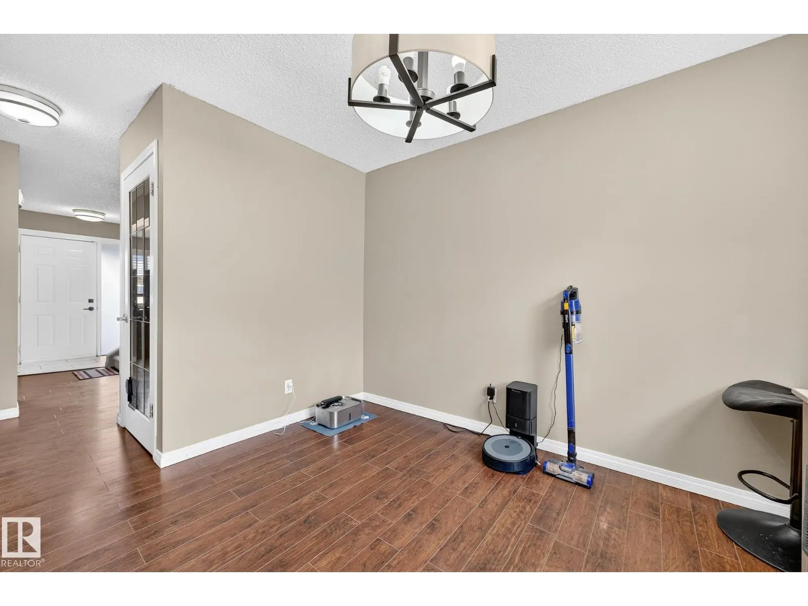 11005 162A AV NW