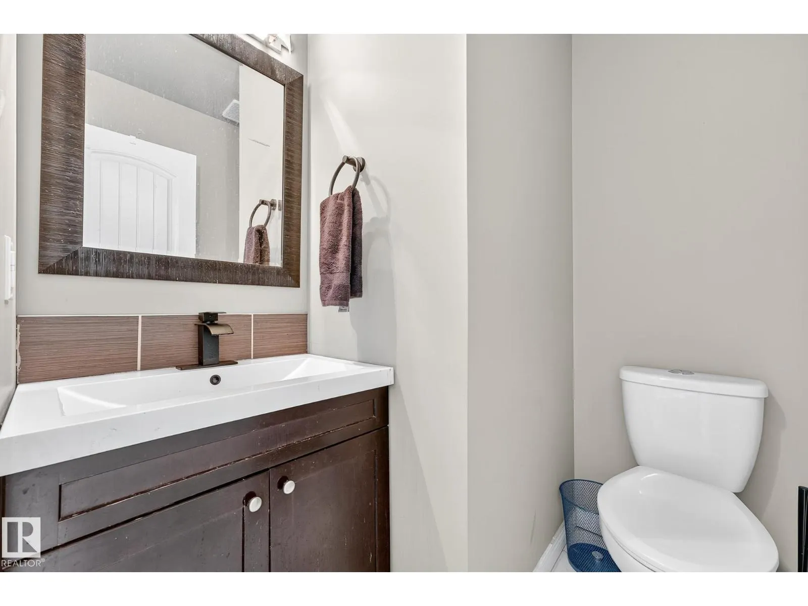 11005 162A AV NW