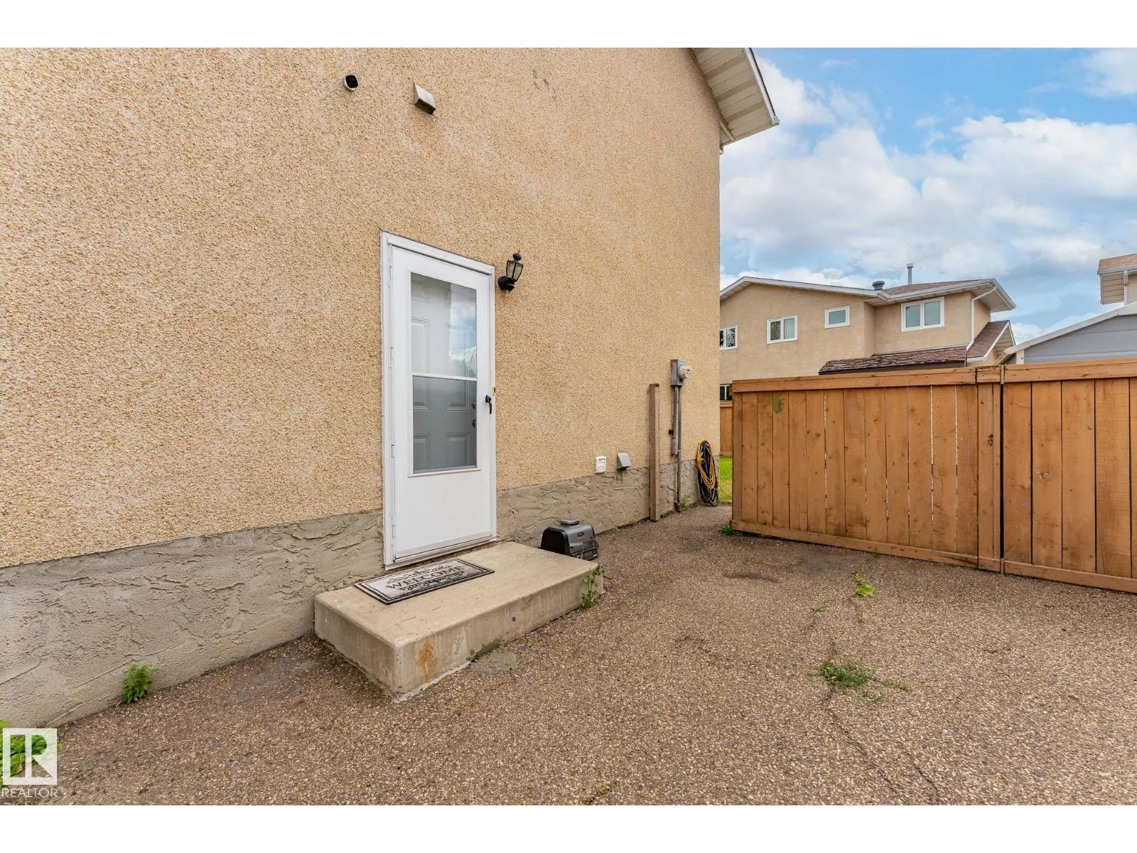11005 162A AV NW