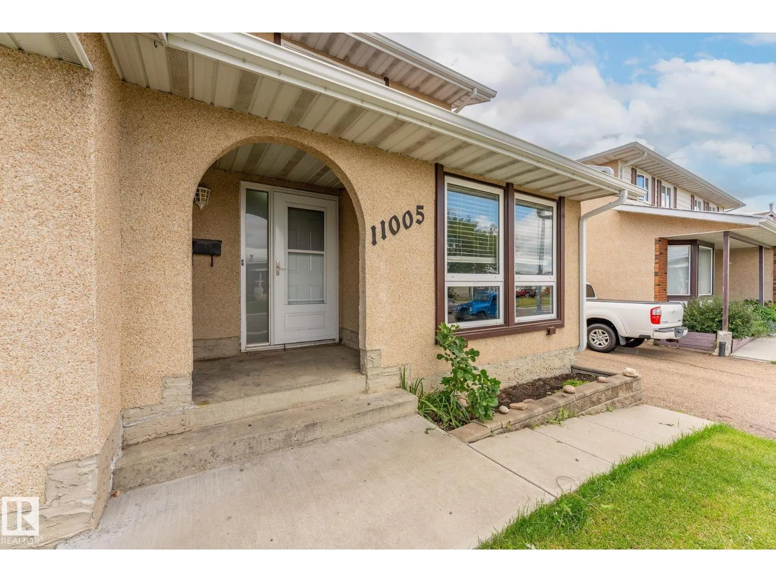 11005 162A AV NW