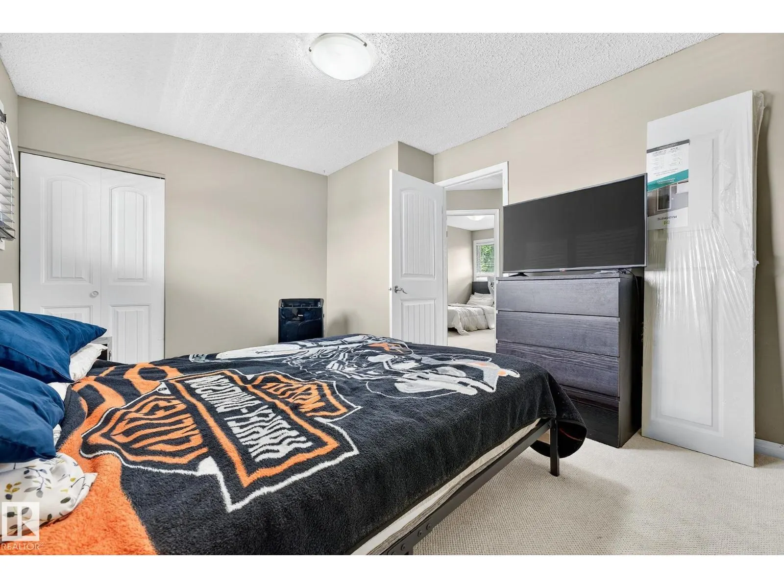 11005 162A AV NW