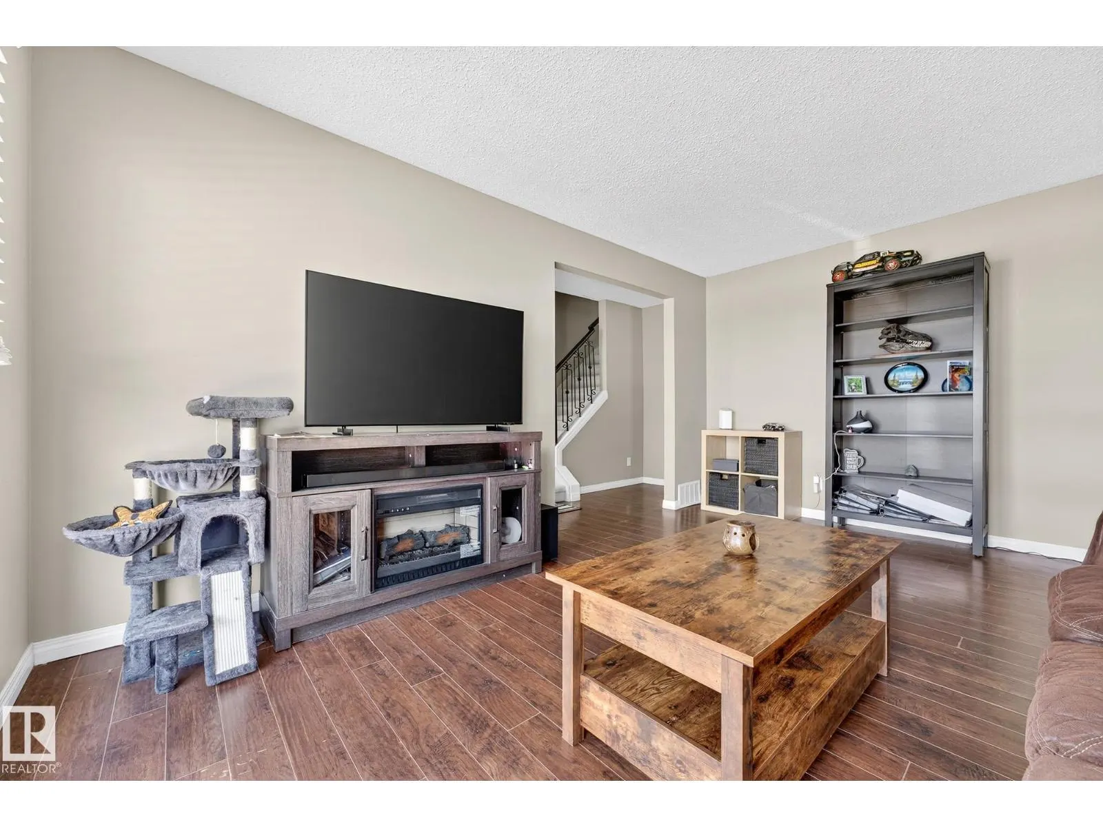 11005 162A AV NW