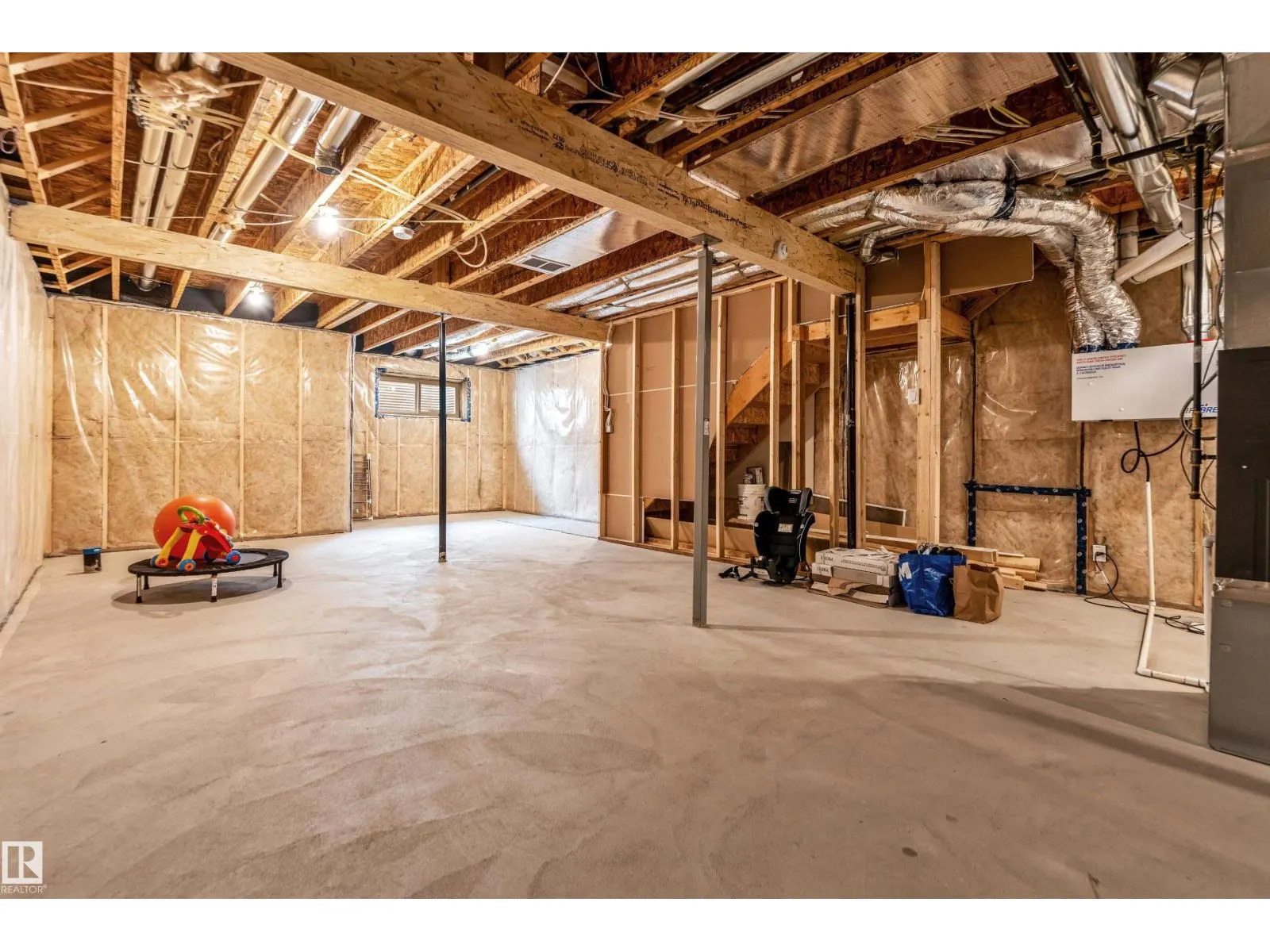 1336 11 AV NW