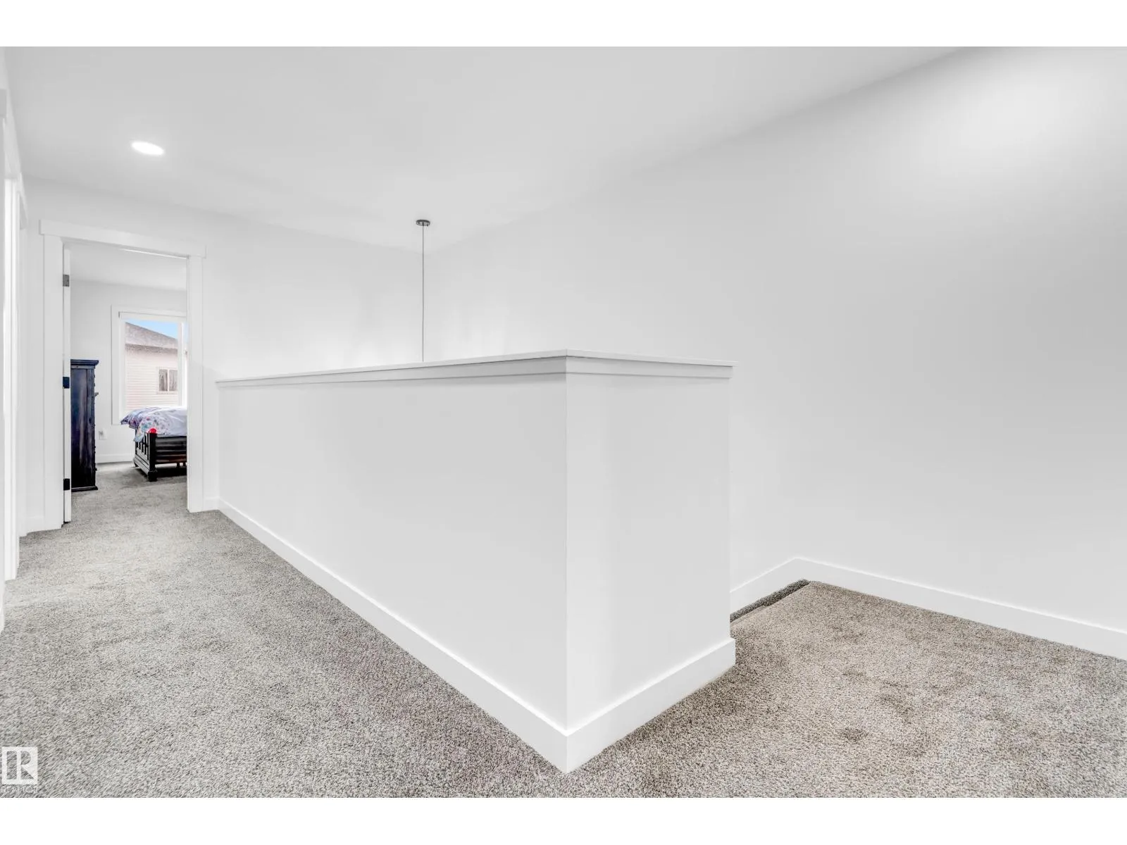 1336 11 AV NW