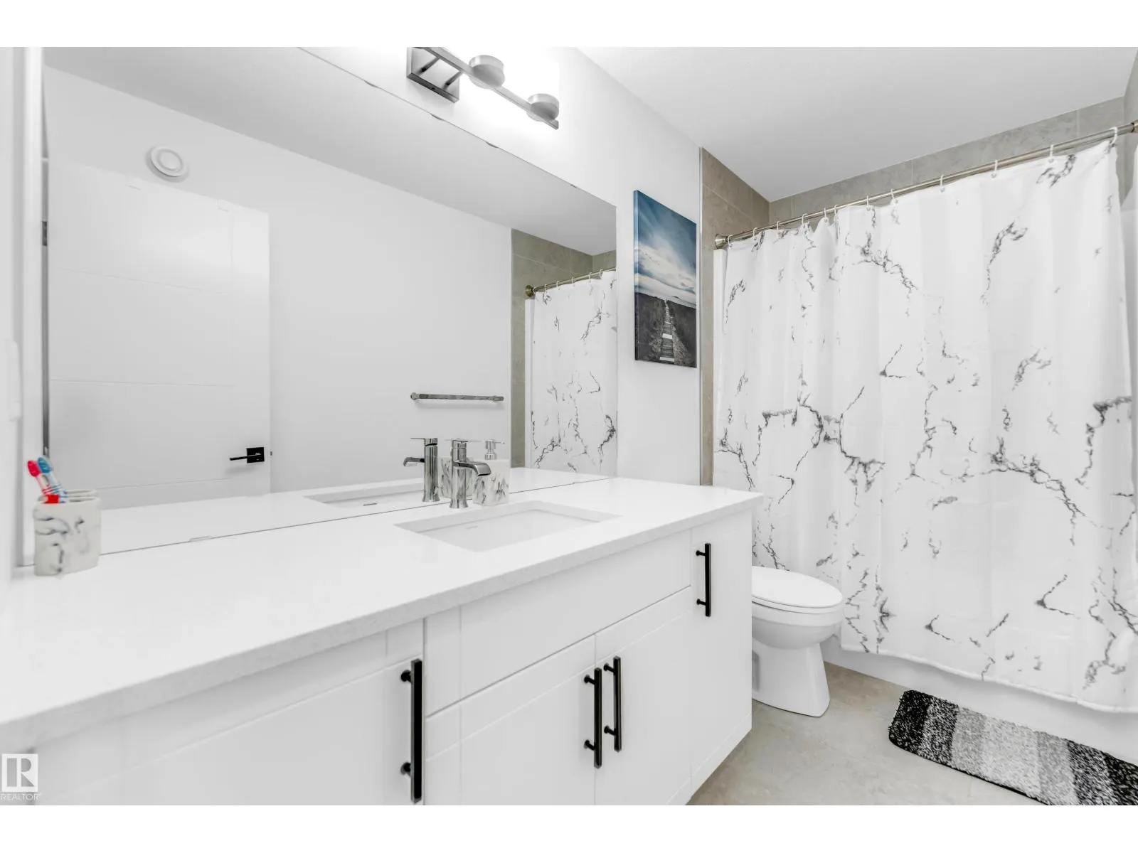 1336 11 AV NW