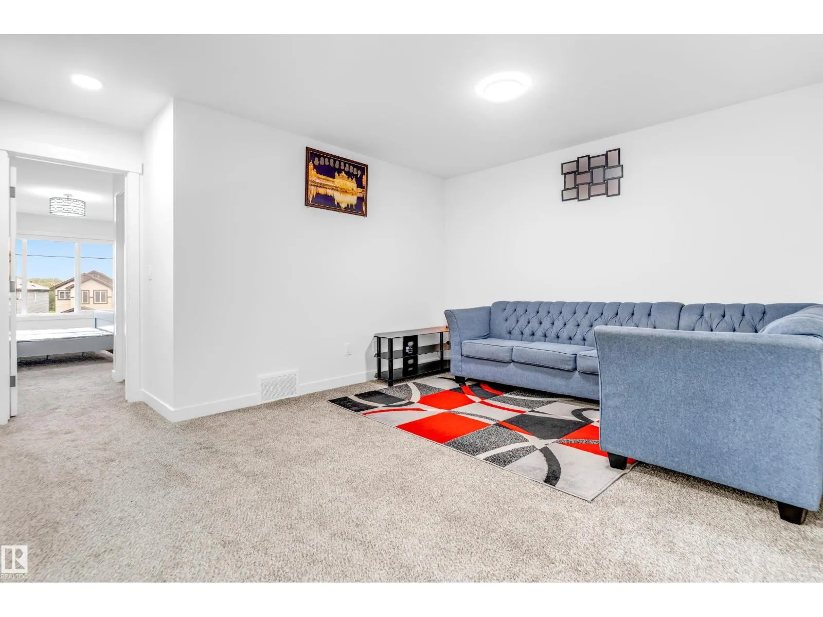 1336 11 AV NW