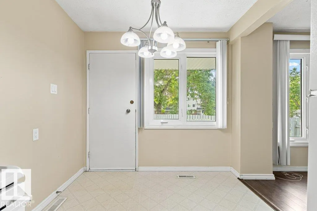 84 AMBERLY CO NW