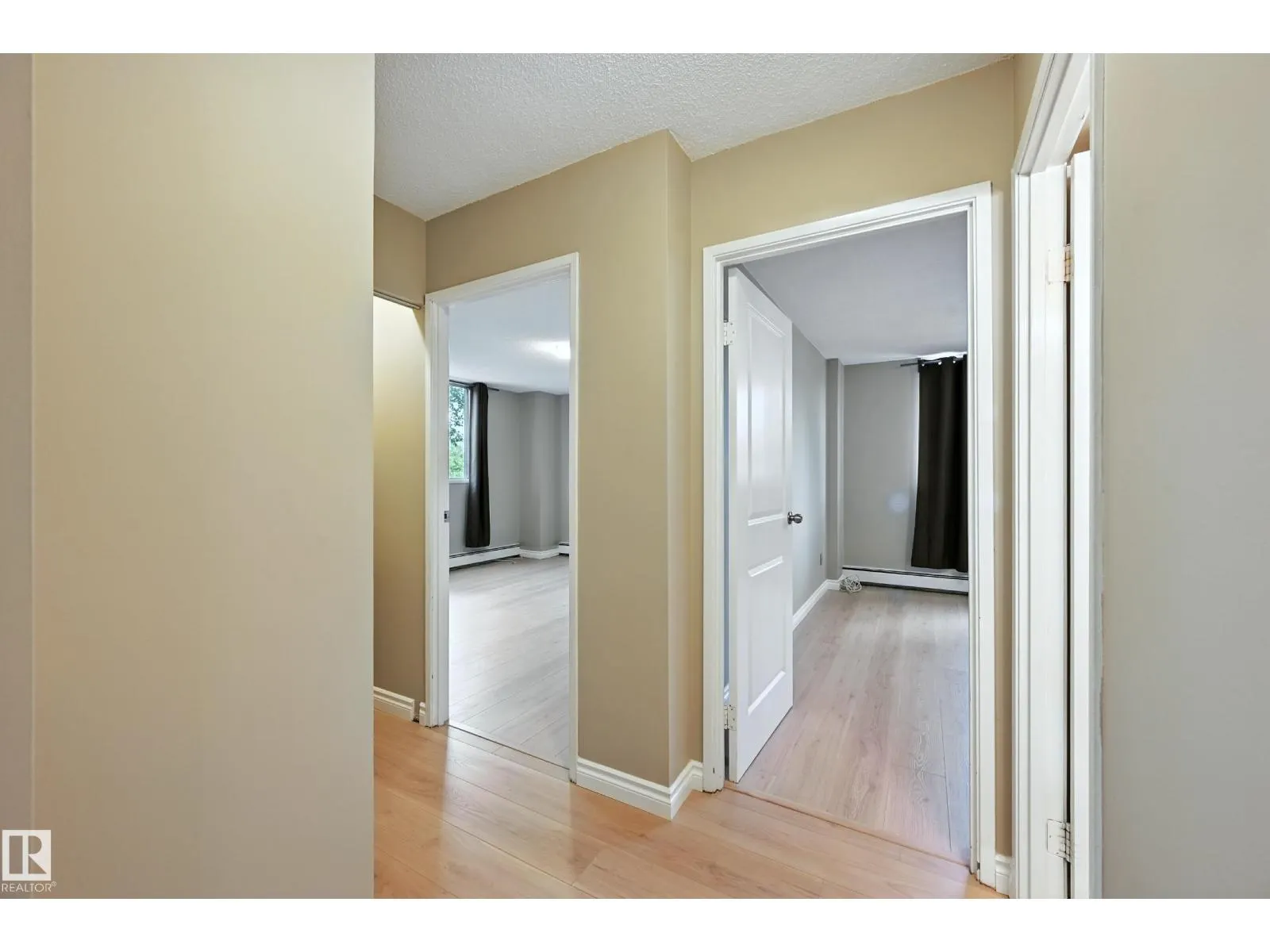 #404 11007 83 AV NW