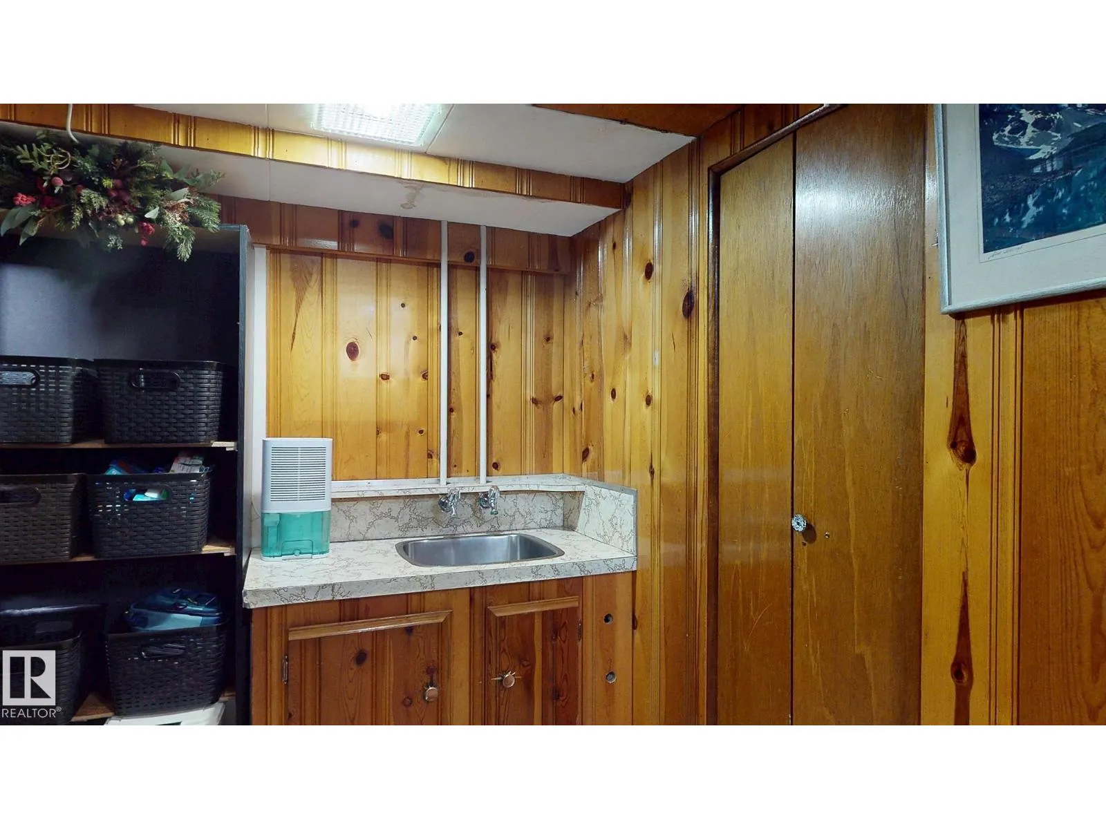 7611 112S AV NW
