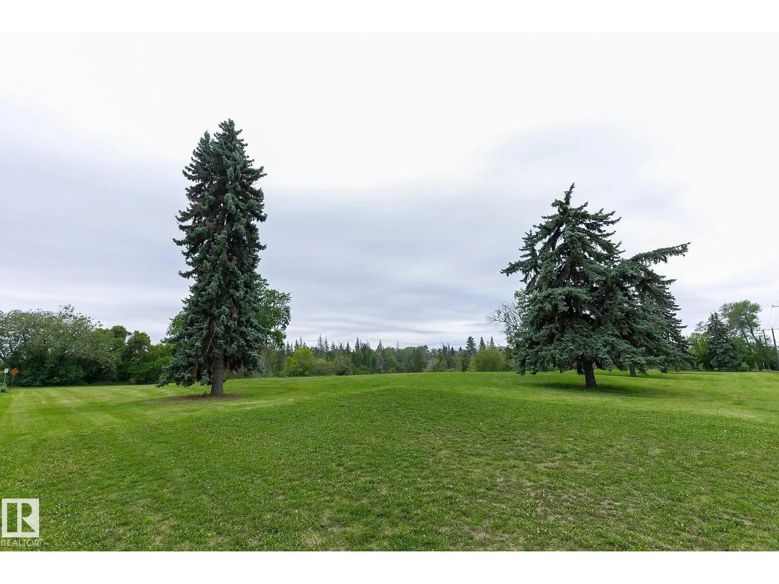 7611 112S AV NW