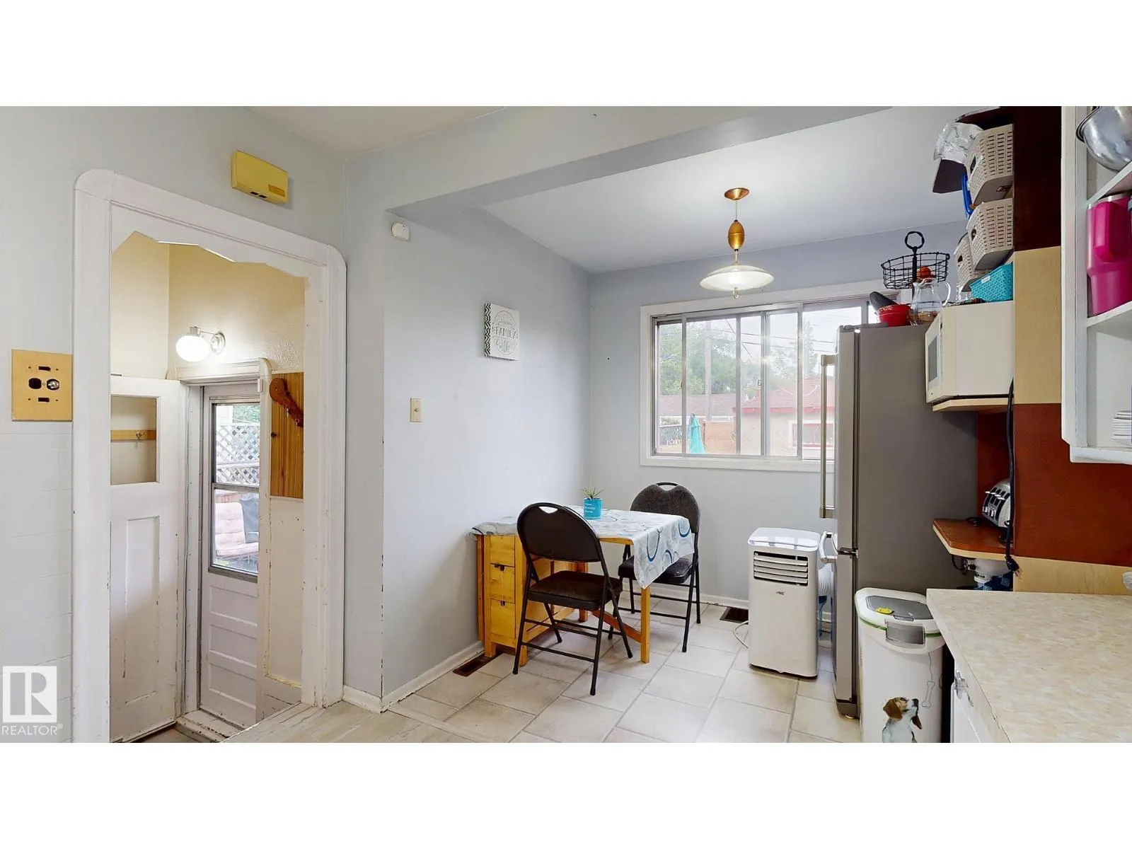 7611 112S AV NW