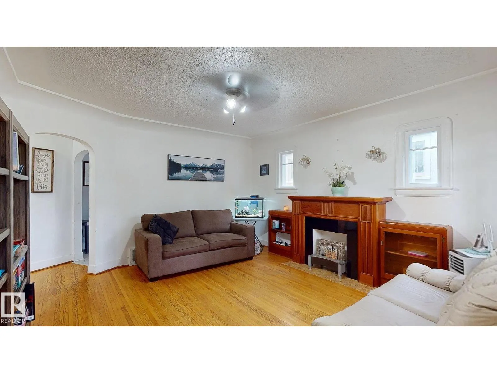 7611 112S AV NW