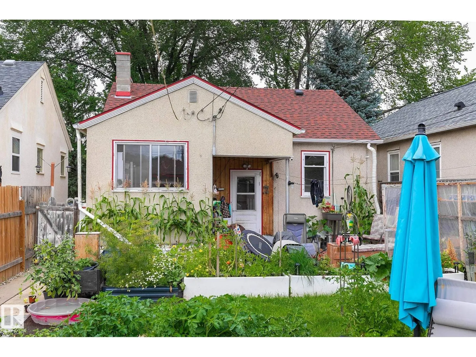 7611 112S AV NW