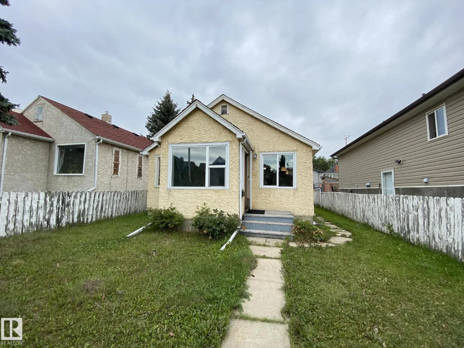 11447 95 ST NW