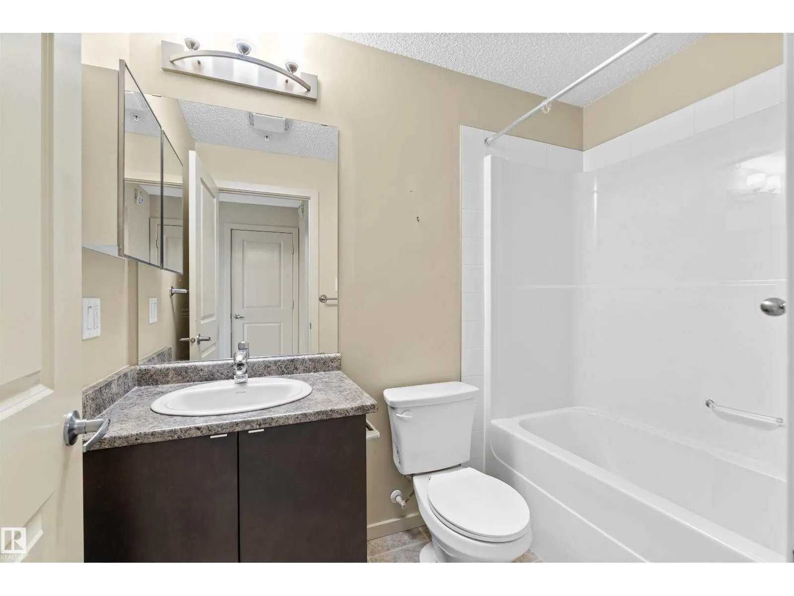 #307 340 WINDERMERE RD NW