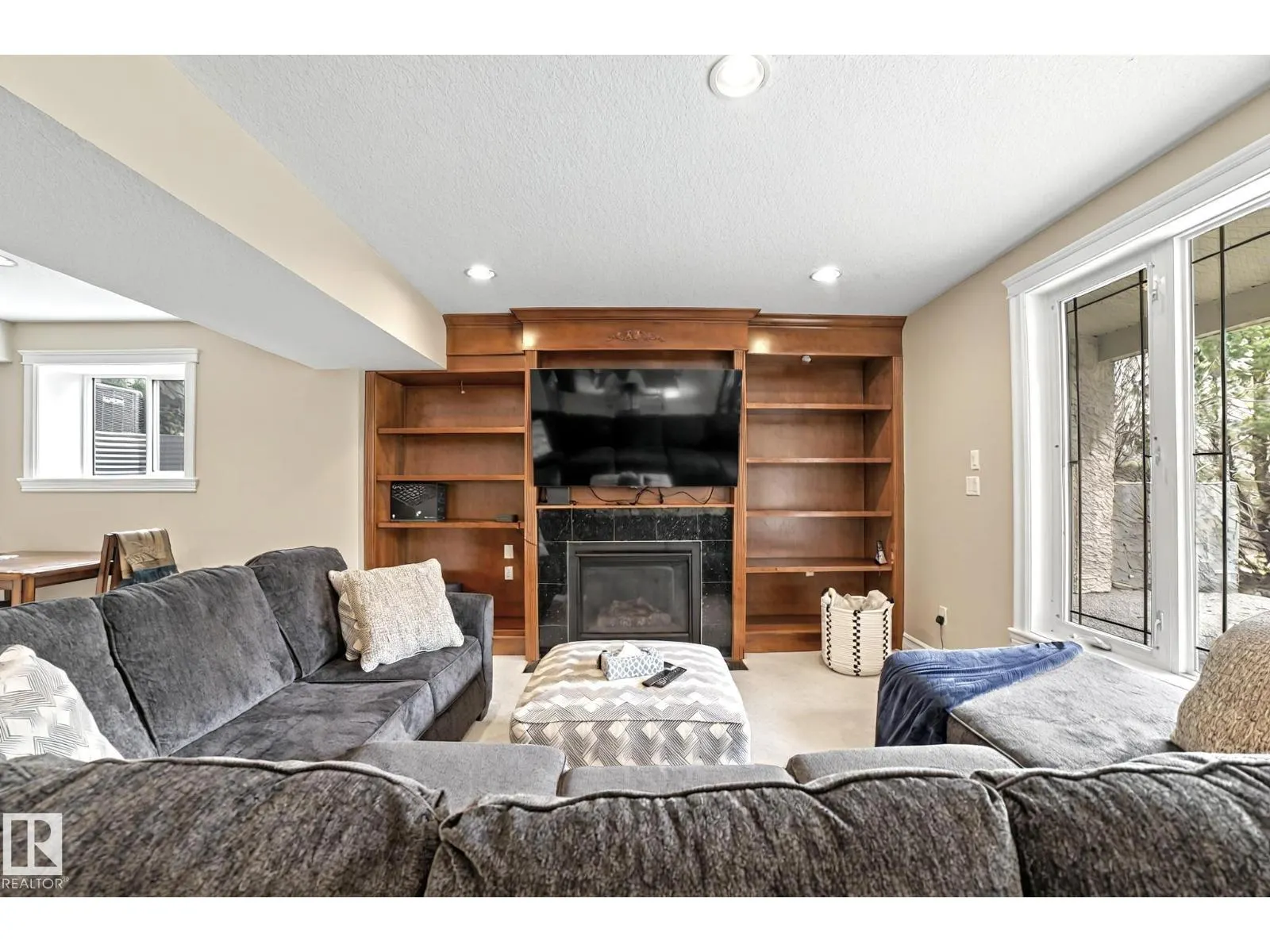 8 Loiselle Way