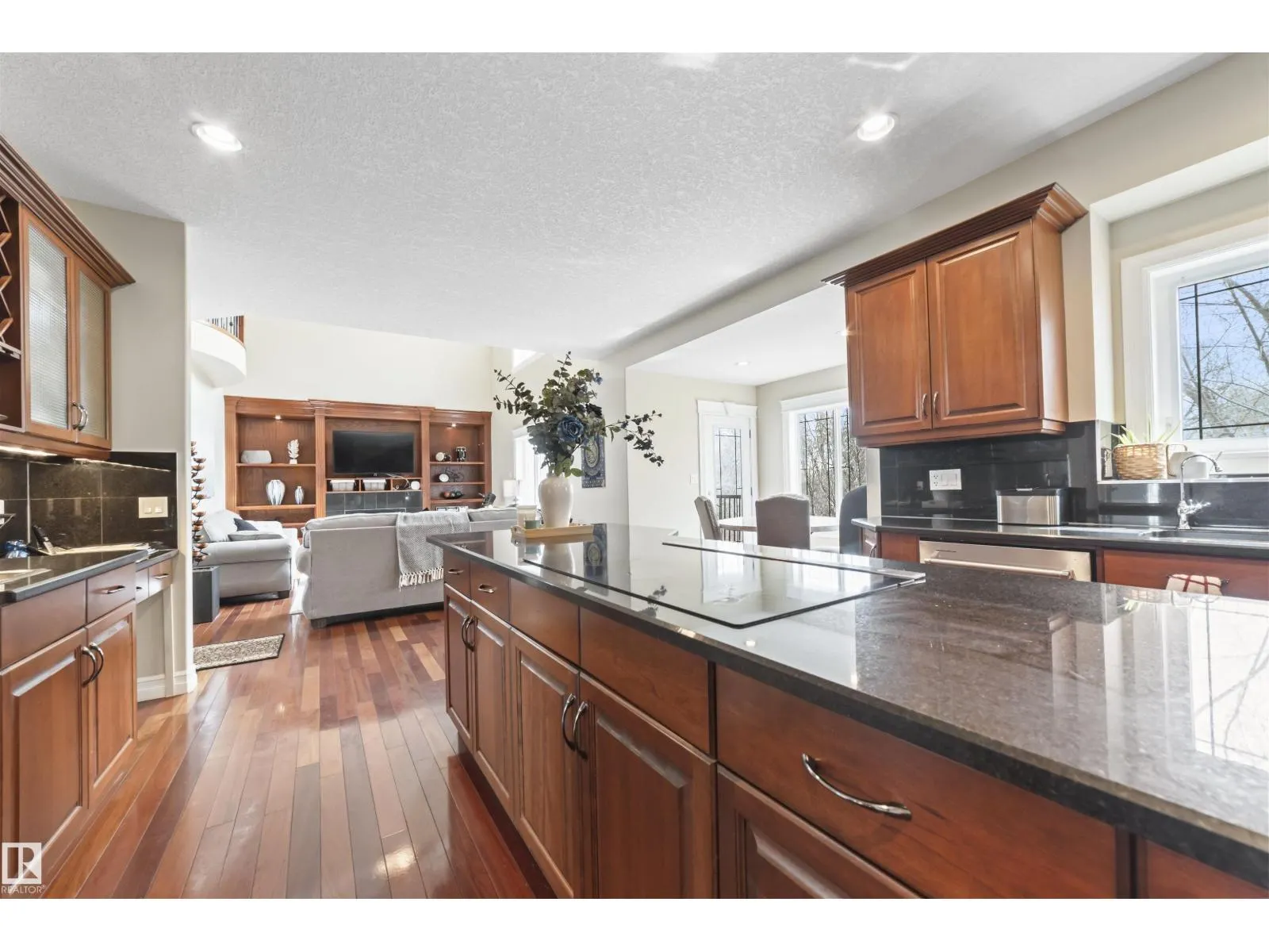 8 Loiselle Way