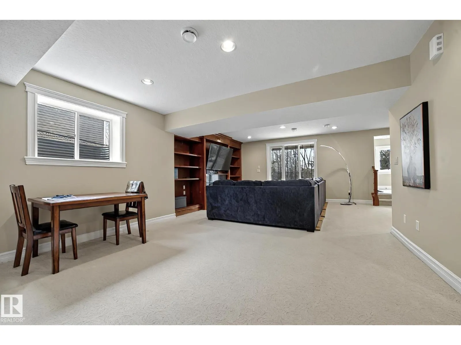 8 Loiselle Way