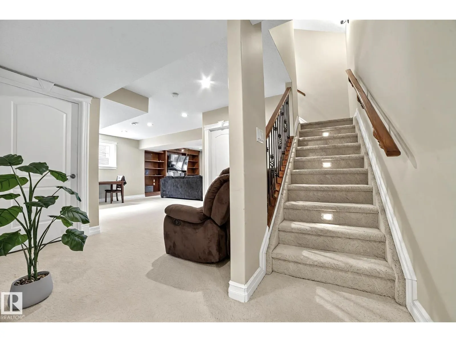 8 Loiselle Way