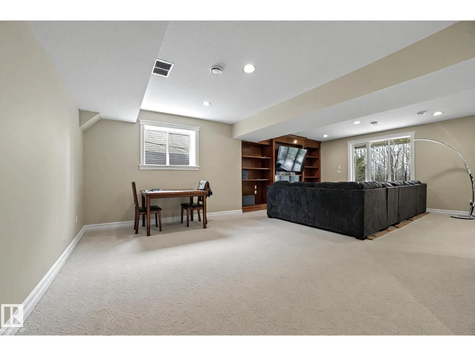 8 Loiselle Way