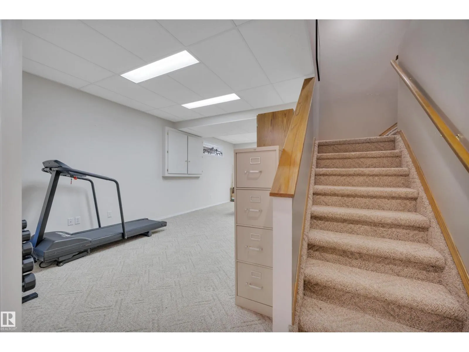 6415 159 AV NW