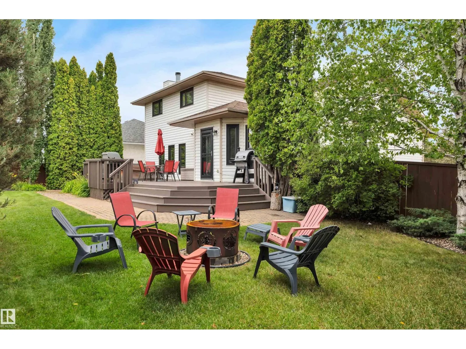 6415 159 AV NW