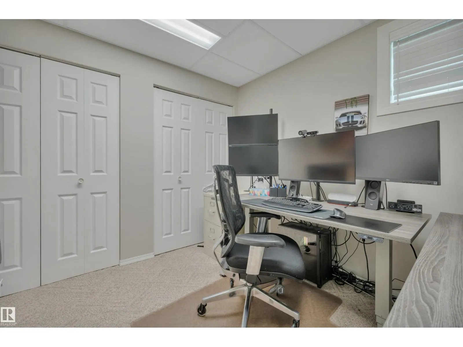 6415 159 AV NW