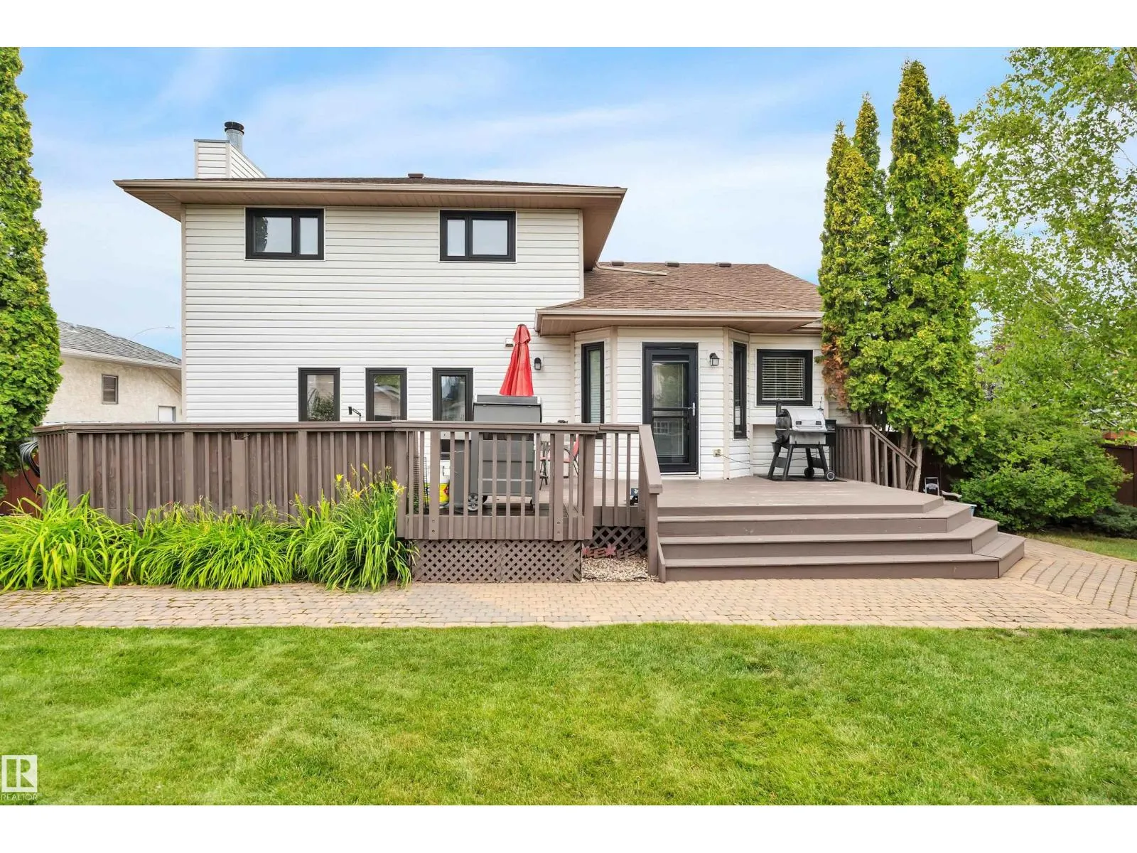 6415 159 AV NW
