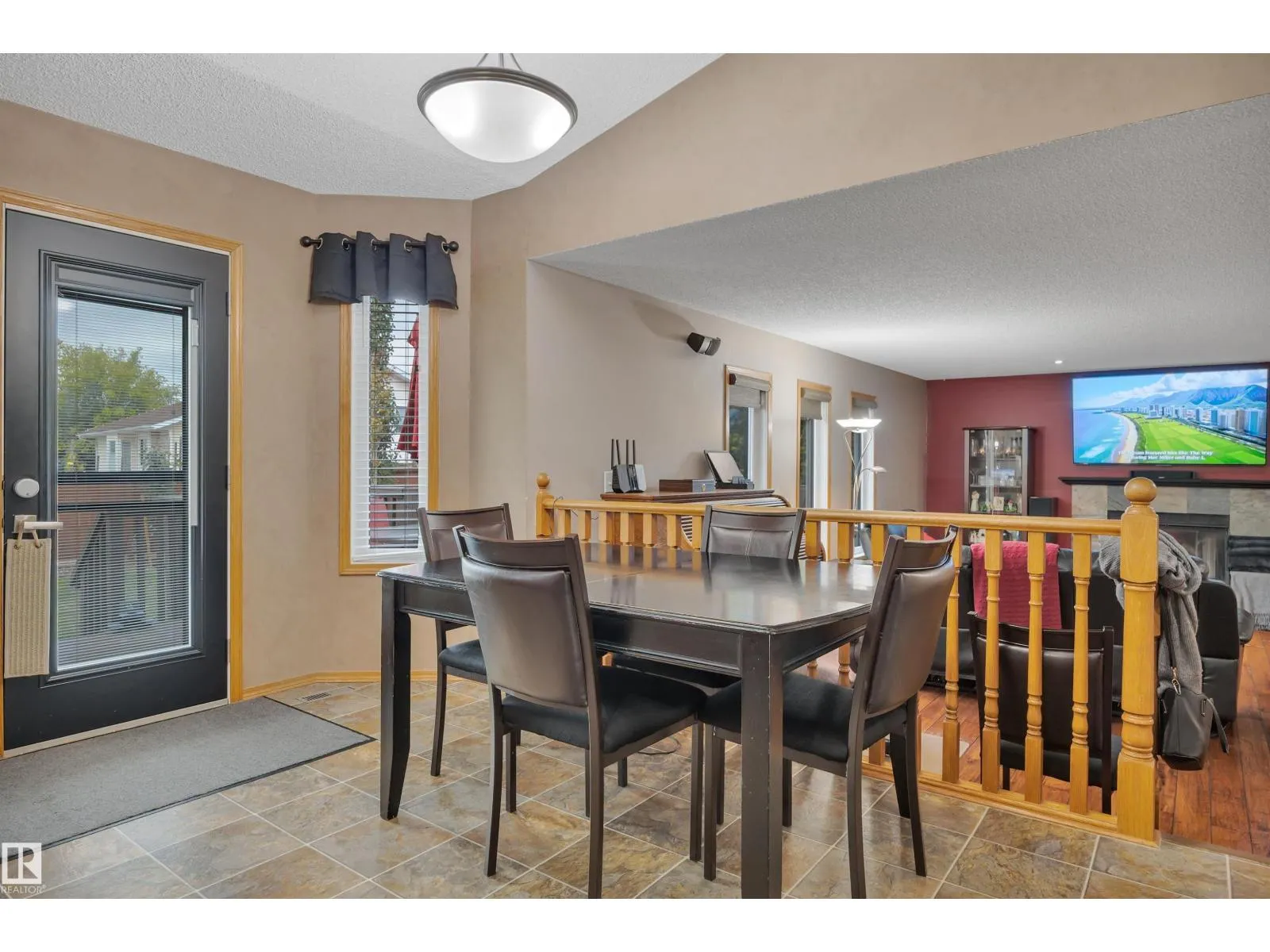 6415 159 AV NW